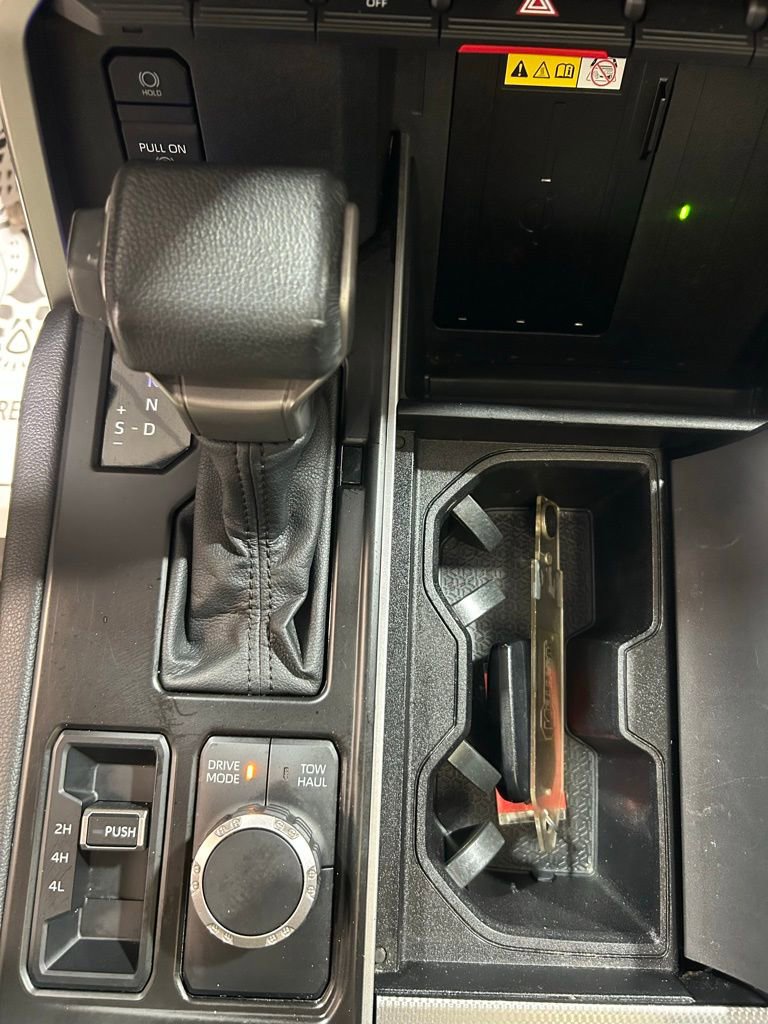 Used 2023 Toyota Sequoia Limited image 34