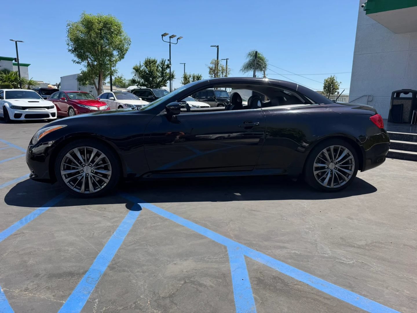 Used 2011 INFINITI G37 Convertible w/ Premium Pkg RWD image 33