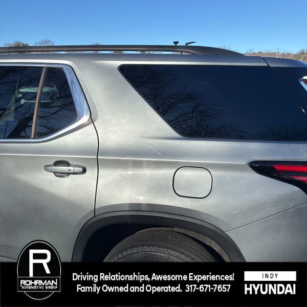 Used 2023 Chevrolet Traverse LT image 8