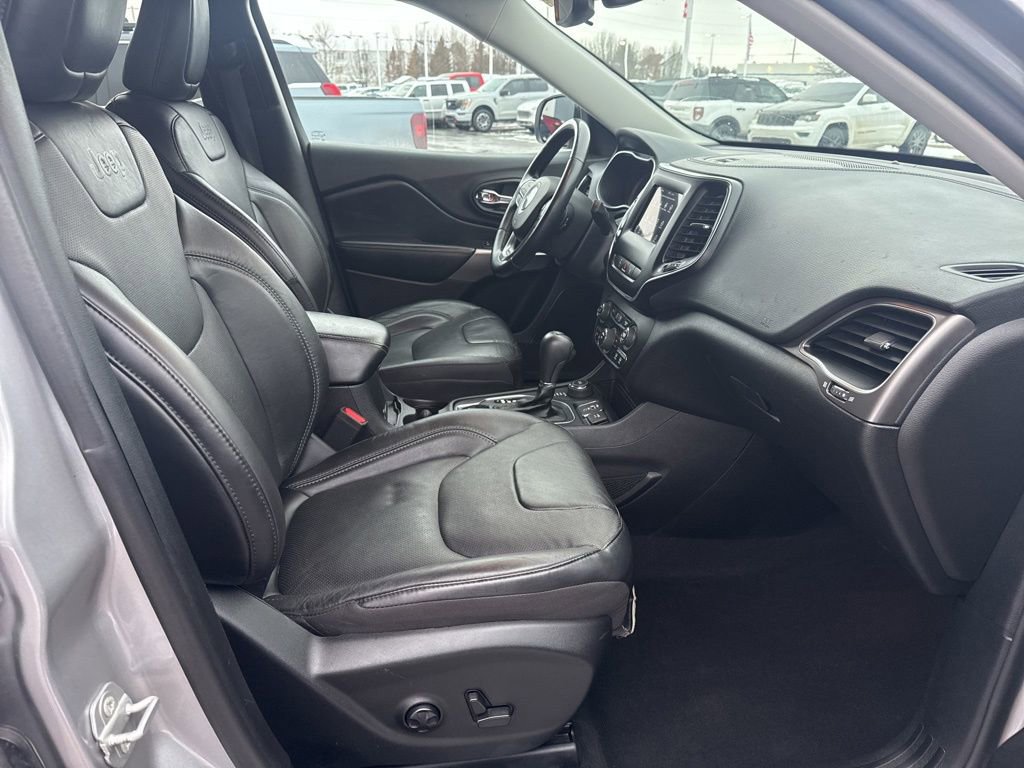 Used 2021 Jeep Cherokee Latitude Lux image 45