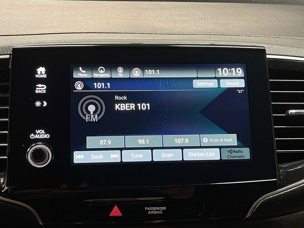 Used 2025 Honda Passport TrailSport image 15
