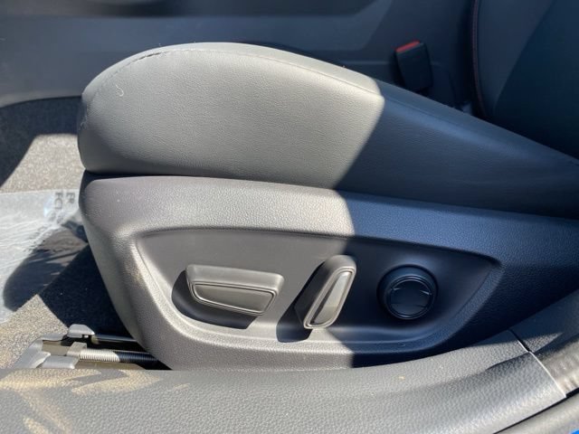 New 2025 Toyota Prius Plug-In Hybrid FWD image 30
