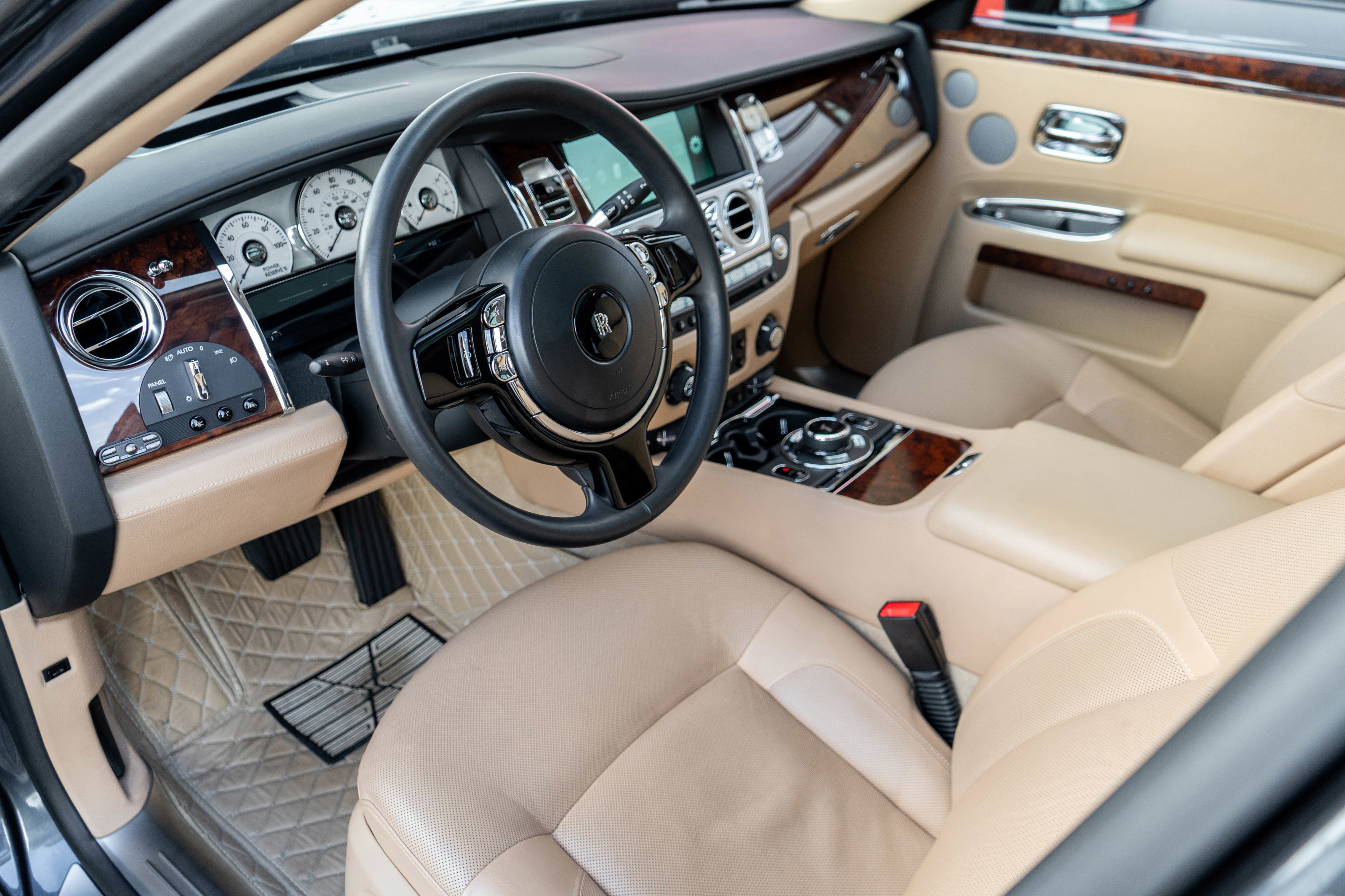 Used 2014 Rolls-Royce Ghost image 7