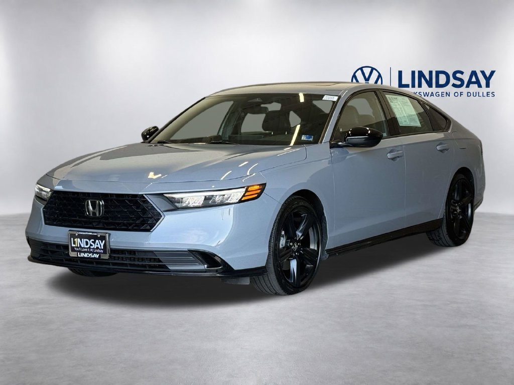 Used 2023 Honda Accord Sport image 3