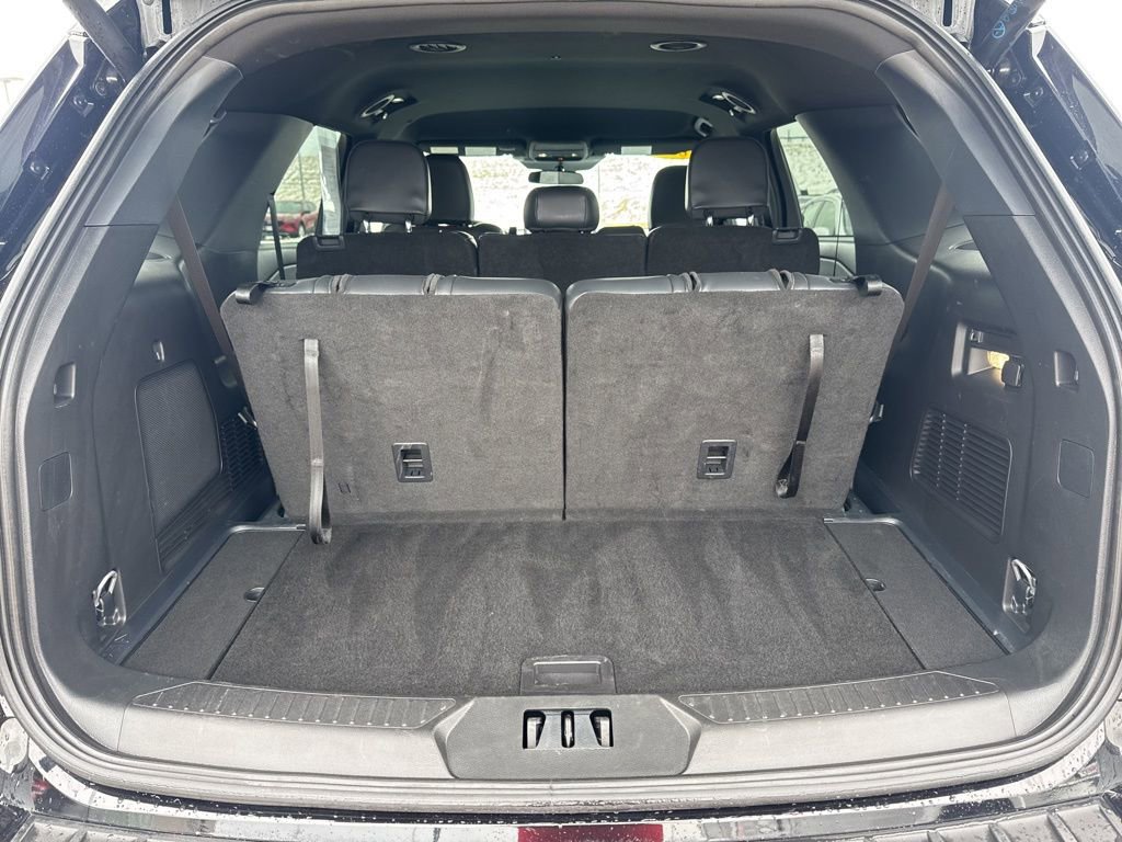 Used 2025 Ford Explorer ST-Line w/ ST-Line Street Pack image 33