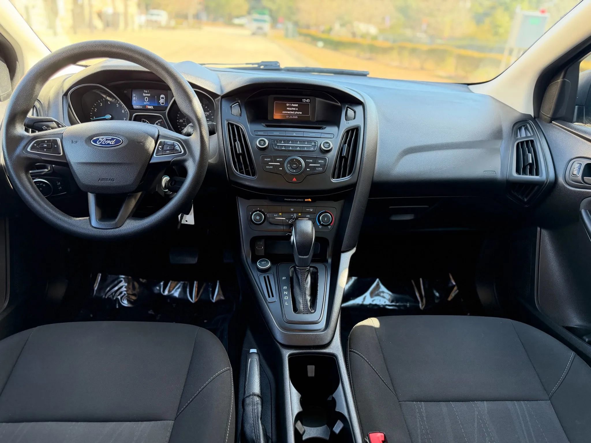 Used 2017 Ford Focus S image 10