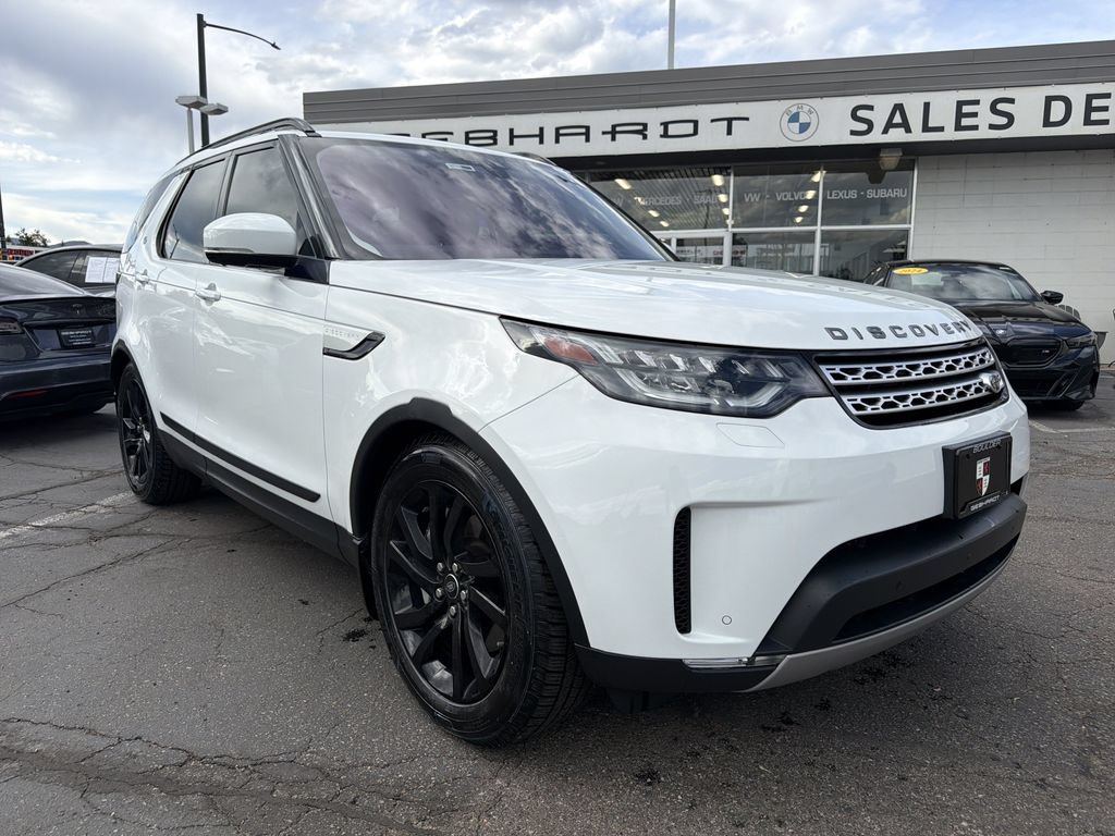 Used 2018 Land Rover Discovery HSE AWD/4WD image 2