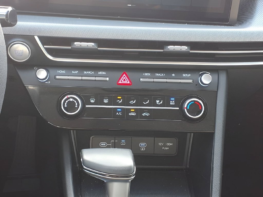 Used 2026 Hyundai Sonata SE FWD image 15