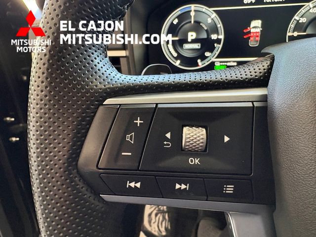 Used 2025 Mitsubishi Outlander SE AWD/4WD image 19