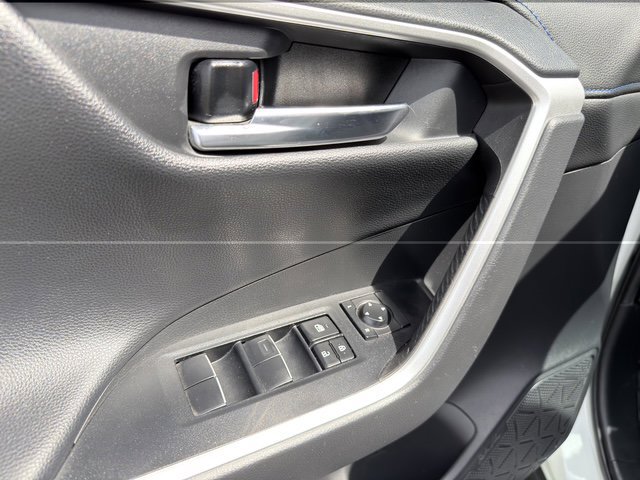 Used 2021 Toyota RAV4 XSE AWD/4WD image 16