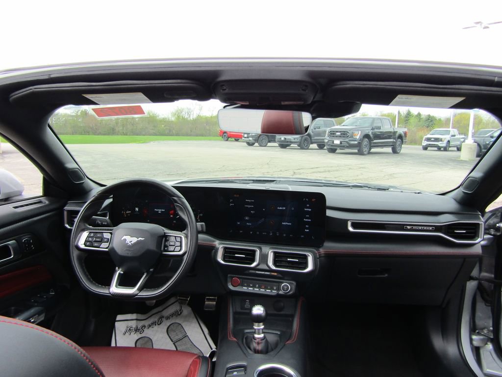 Used 2025 Ford Mustang GT Premium RWD image 24