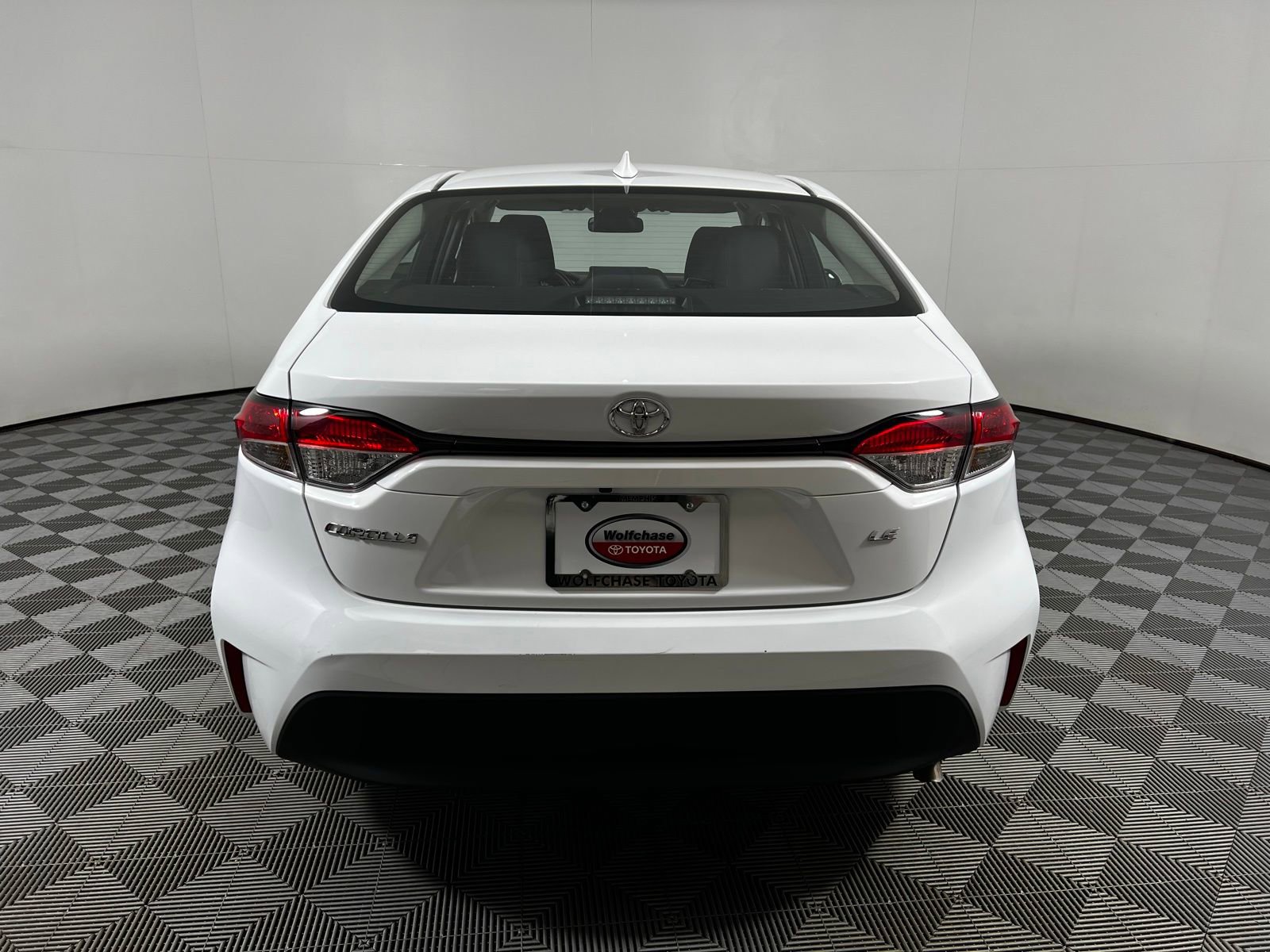 Used 2025 Toyota Corolla LE image 6