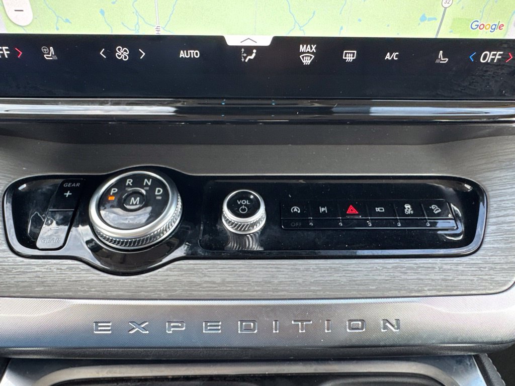 Used 2025 Ford Expedition Max Platinum AWD/4WD image 42