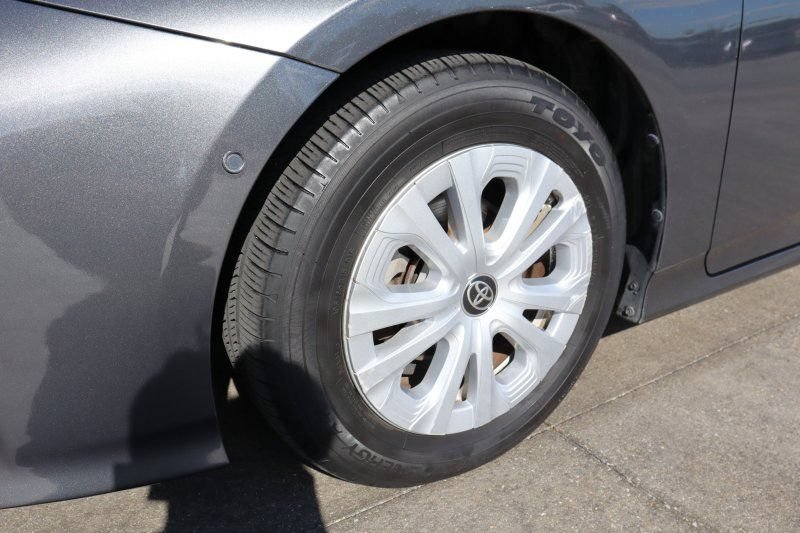 Used 2021 Toyota Prius LE FWD image 8