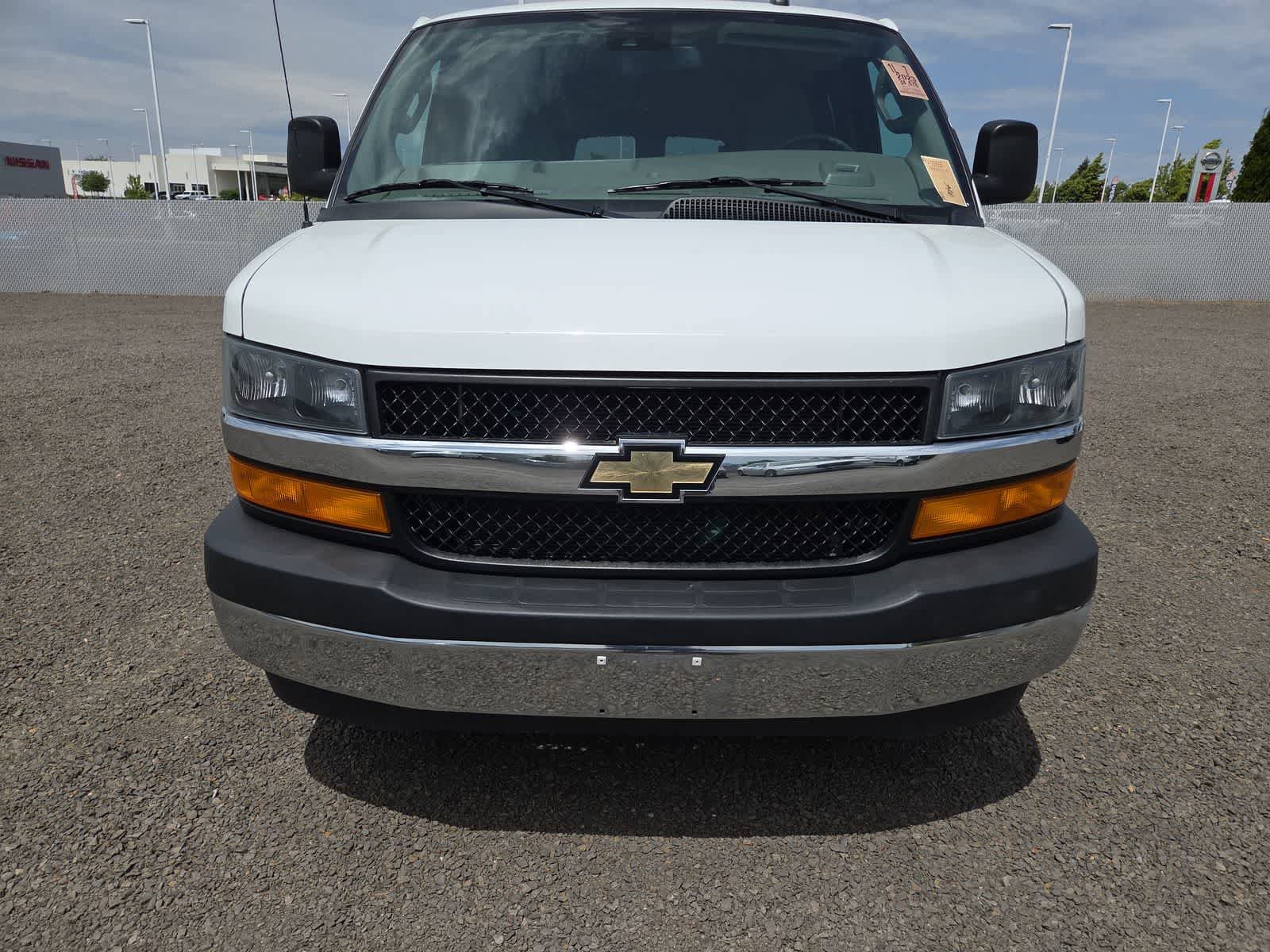 Used 2023 Chevrolet Express 3500 LT w/ LT Preferred Equipment Group RWD image 5