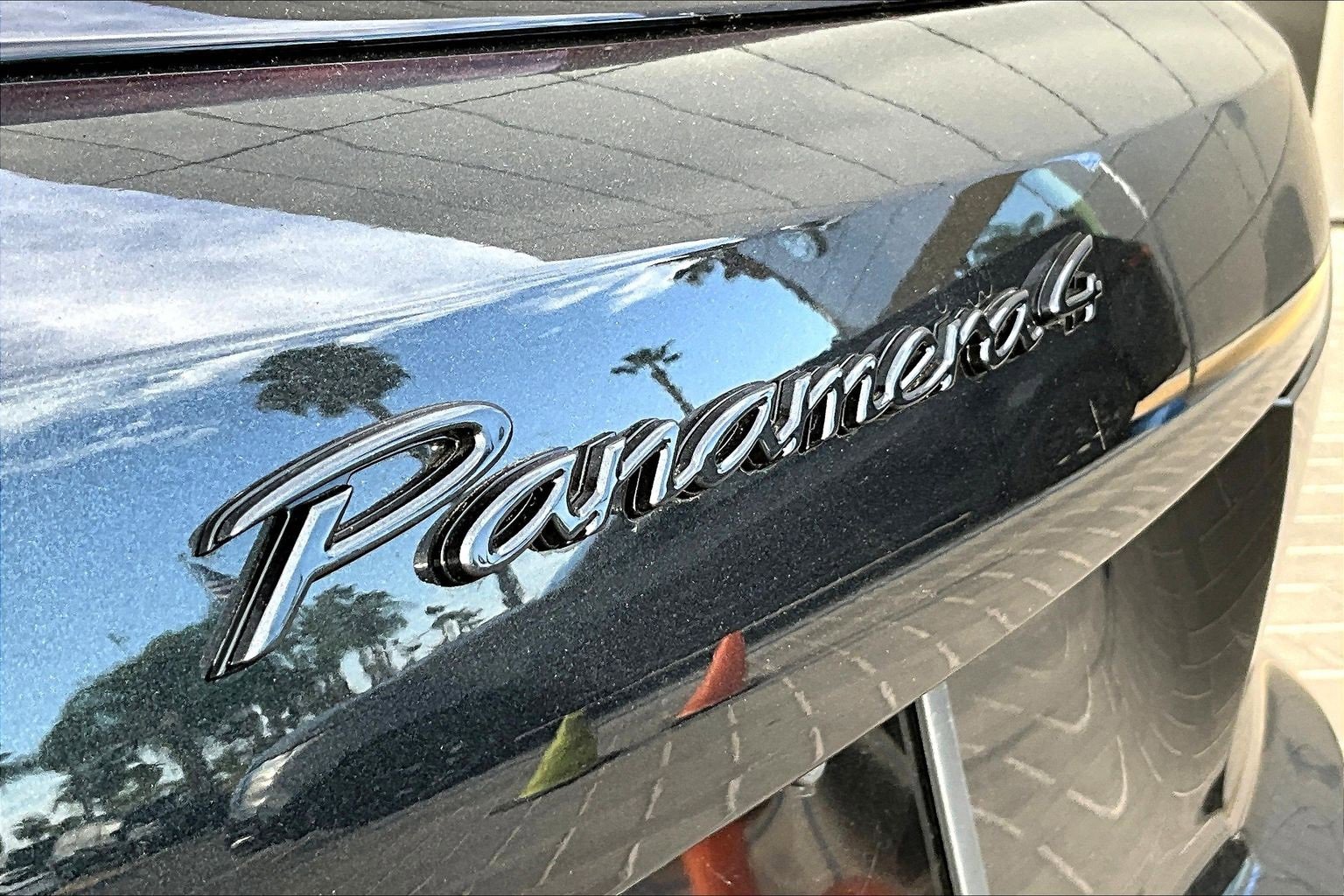 Used 2025 Porsche Panamera 4 image 8