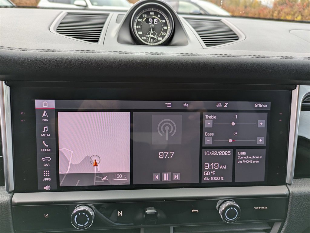 Used 2022 Porsche Macan S image 22