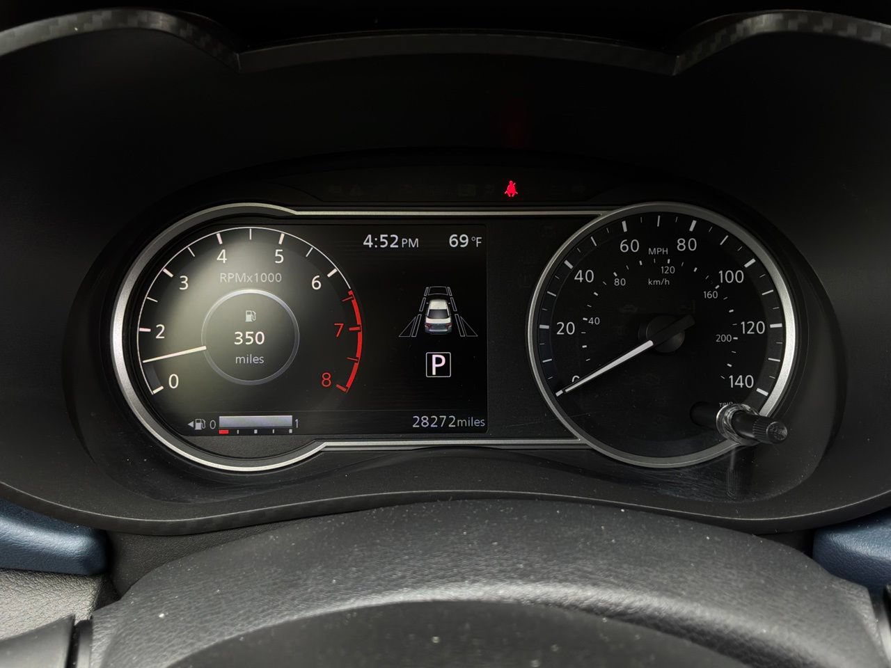 Used 2025 Nissan Versa SV FWD image 33