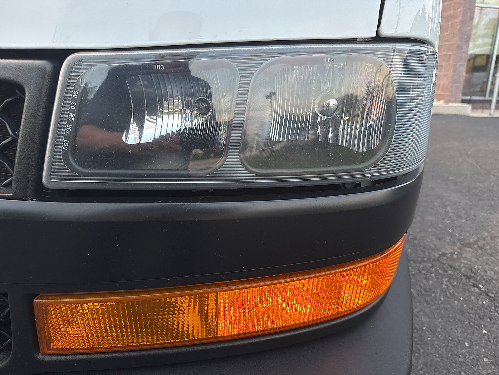 Used 2021 Chevrolet Express 2500 w/ Driver Convenience Package RWD image 30