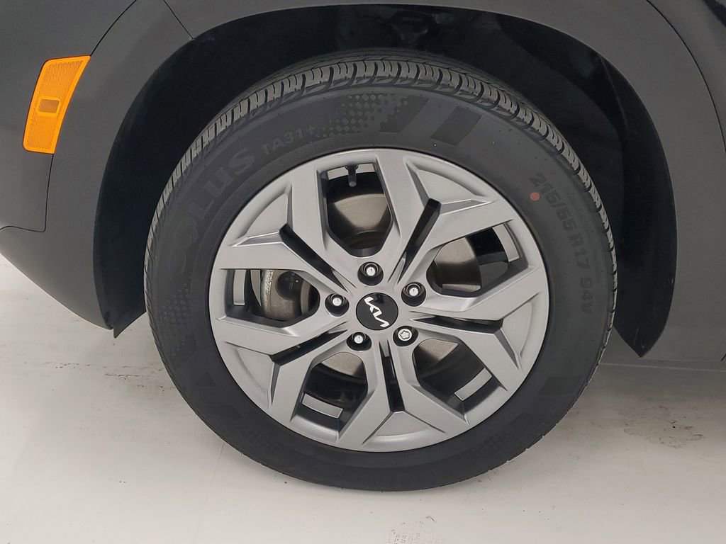 Used 2024 Kia Seltos LX image 7