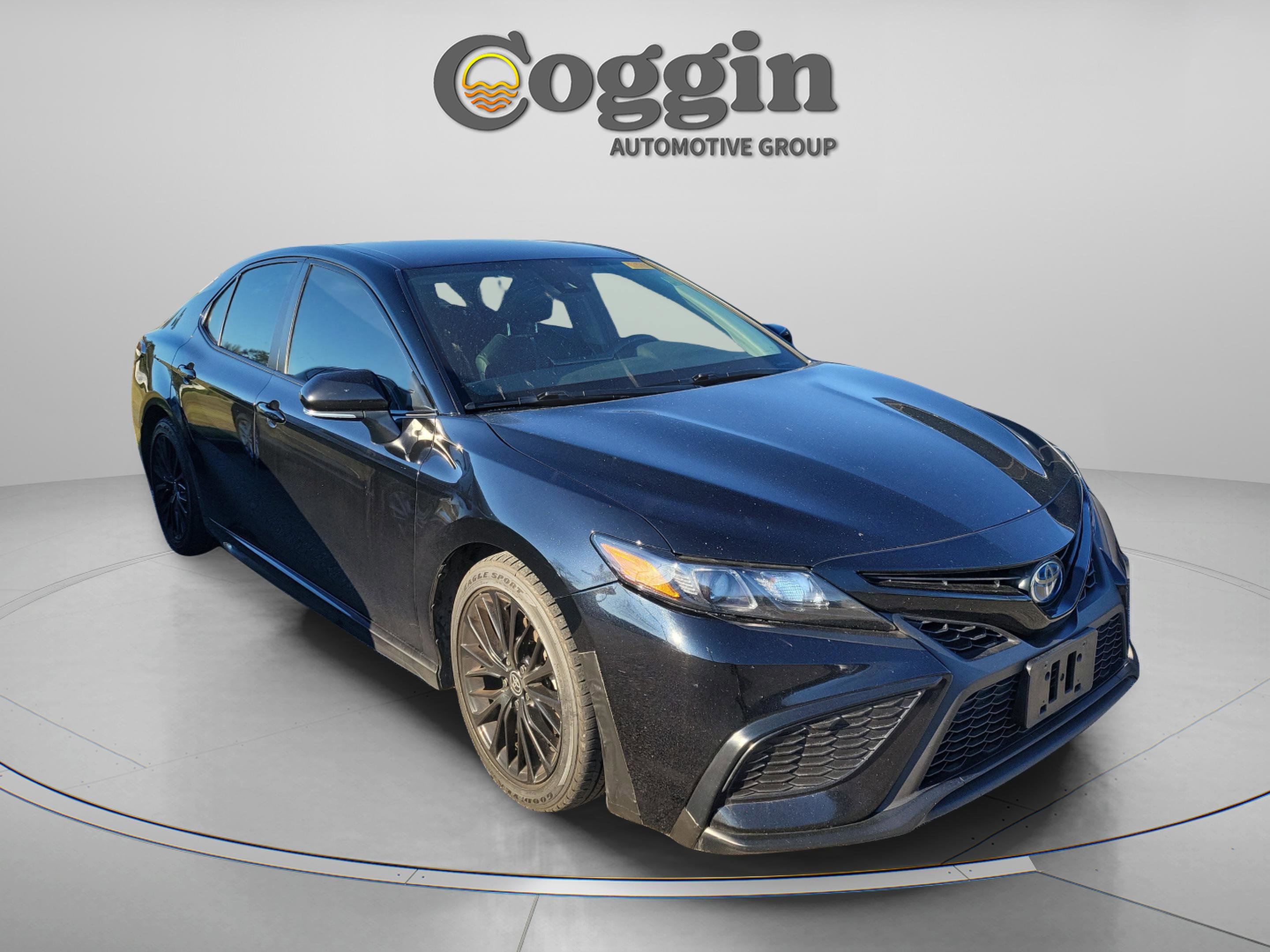 Used 2022 Toyota Camry SE image 10