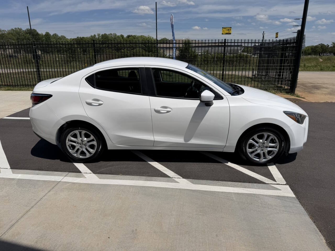 Used 2016 Scion iA FWD image 7