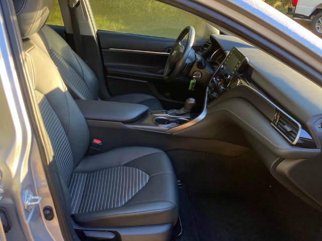Used 2022 Toyota Camry SE FWD image 34