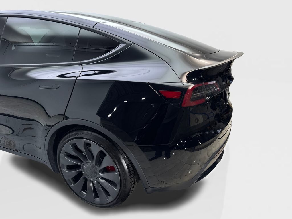 Used 2024 Tesla Model Y Performance AWD/4WD image 17
