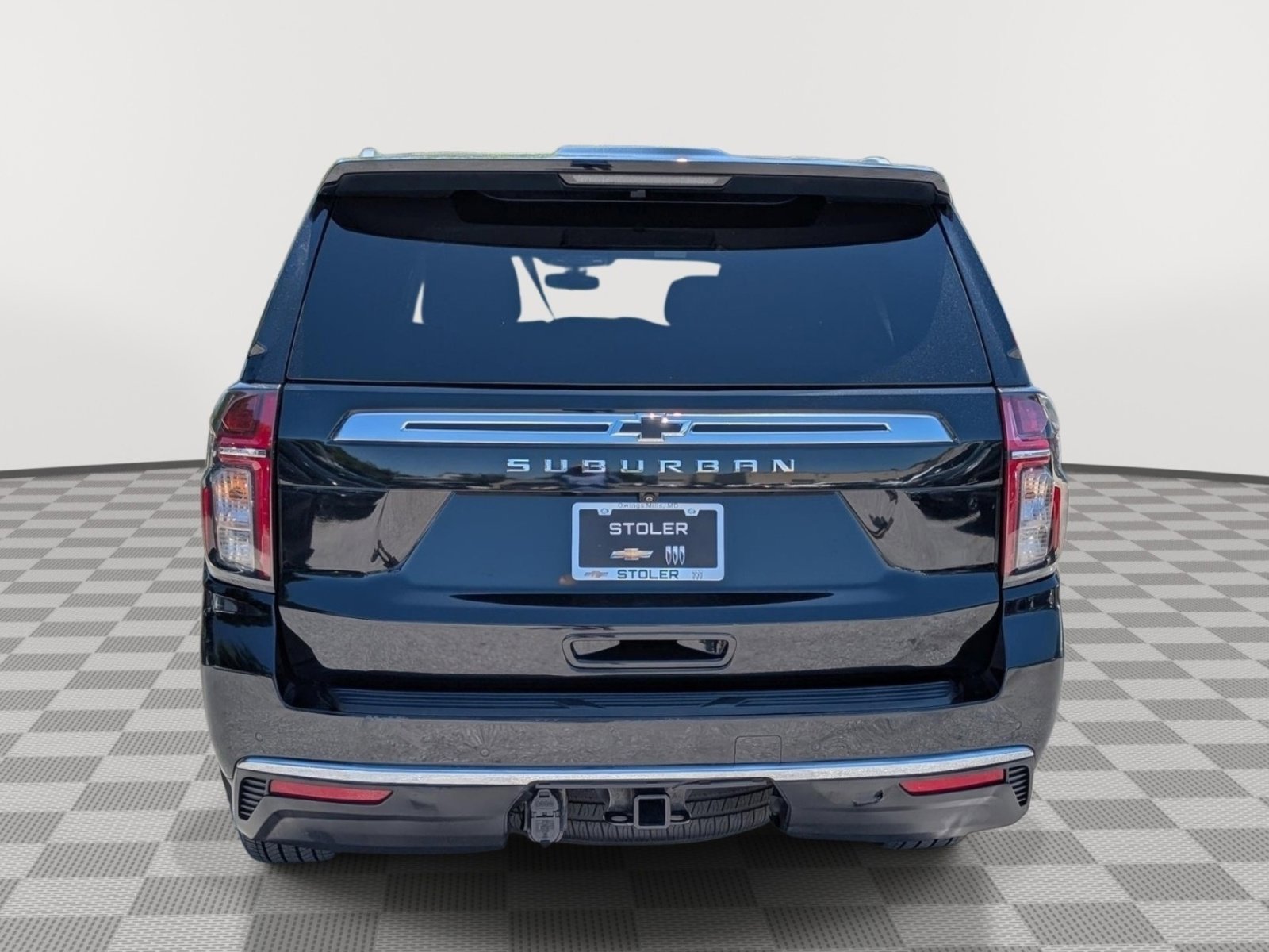 Used 2021 Chevrolet Suburban LS RWD image 4