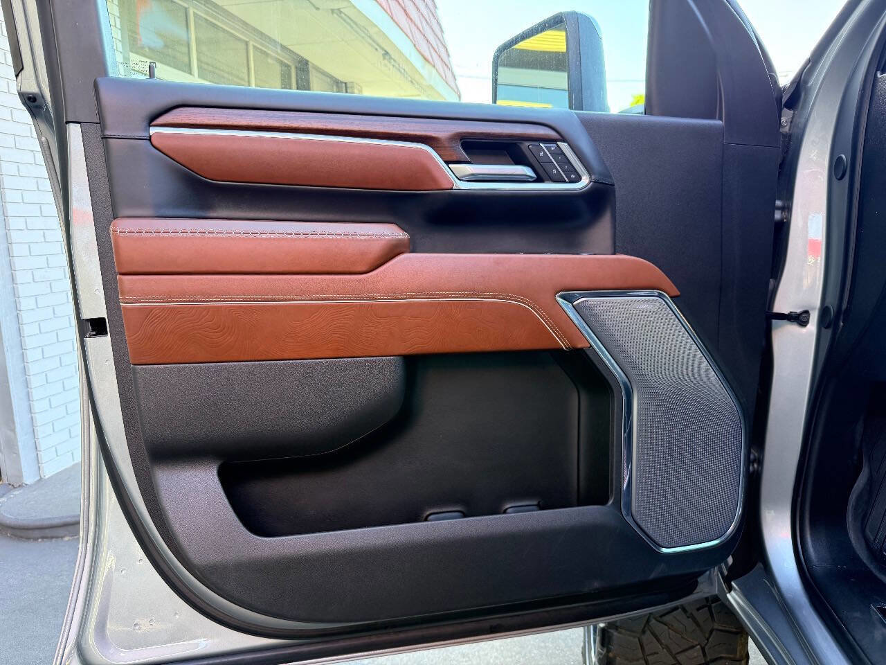 Used 2024 GMC Sierra 3500 Denali Ultimate AWD/4WD image 20