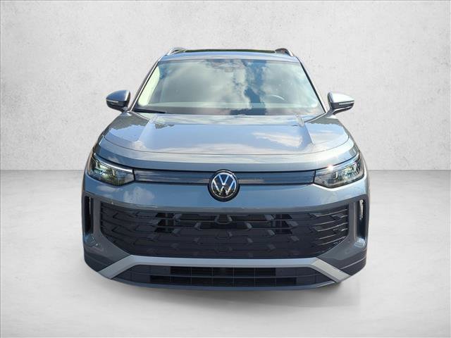 New 2026 Volkswagen Tiguan SE FWD image 2