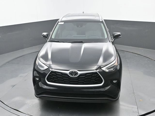 Used 2026 Toyota Highlander XLE image 30