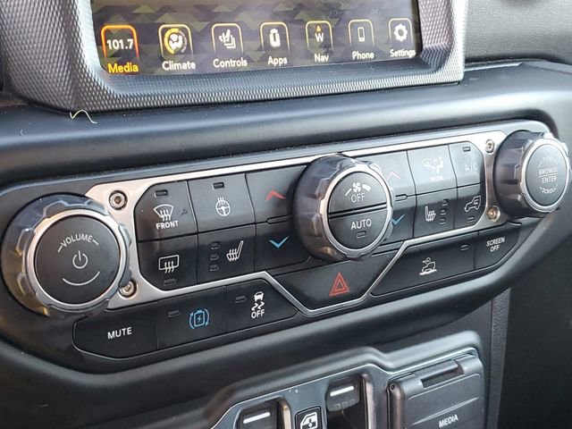 Used 2023 Jeep Wrangler Unlimited Sahara w/ Cold Weather Group image 23