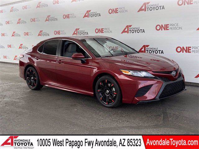 Certified 2018 Toyota Camry SE FWD image 1