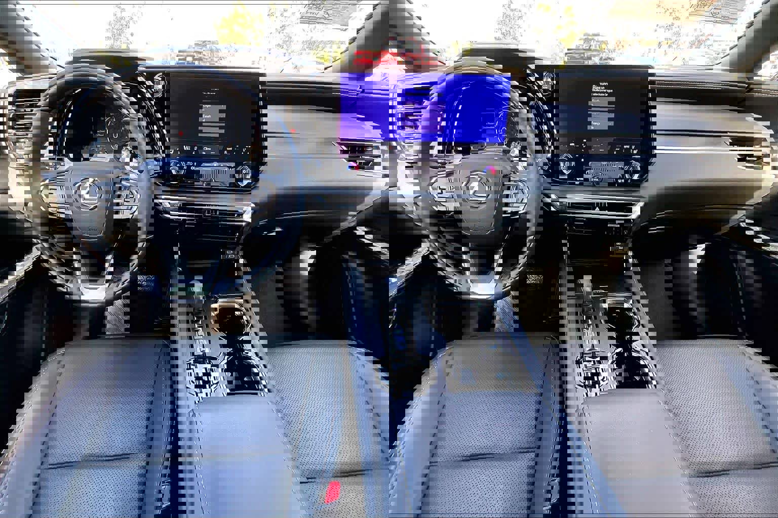 Used 2024 Lexus RX 350 Premium w/ Convenience Package image 14