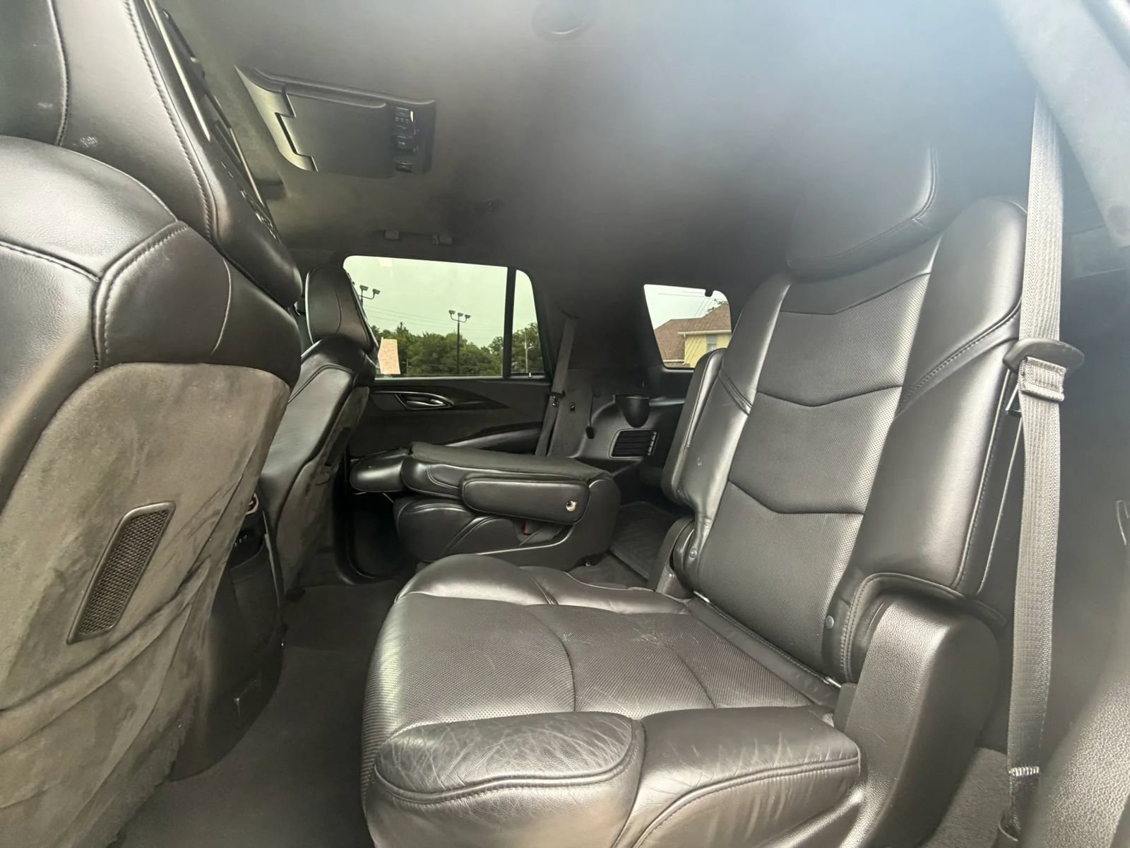Used 2019 Cadillac Escalade Platinum AWD/4WD image 6