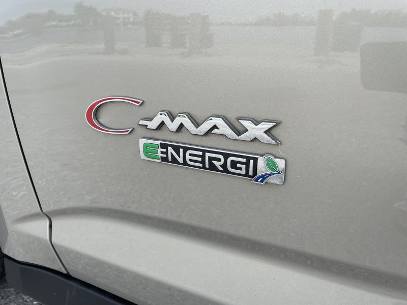 Used 2015 Ford C-MAX Energi SEL w/ Equipment Group 302A FWD image 22
