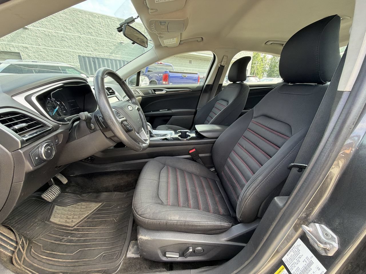 Used 2016 Ford Fusion SE AWD/4WD image 13