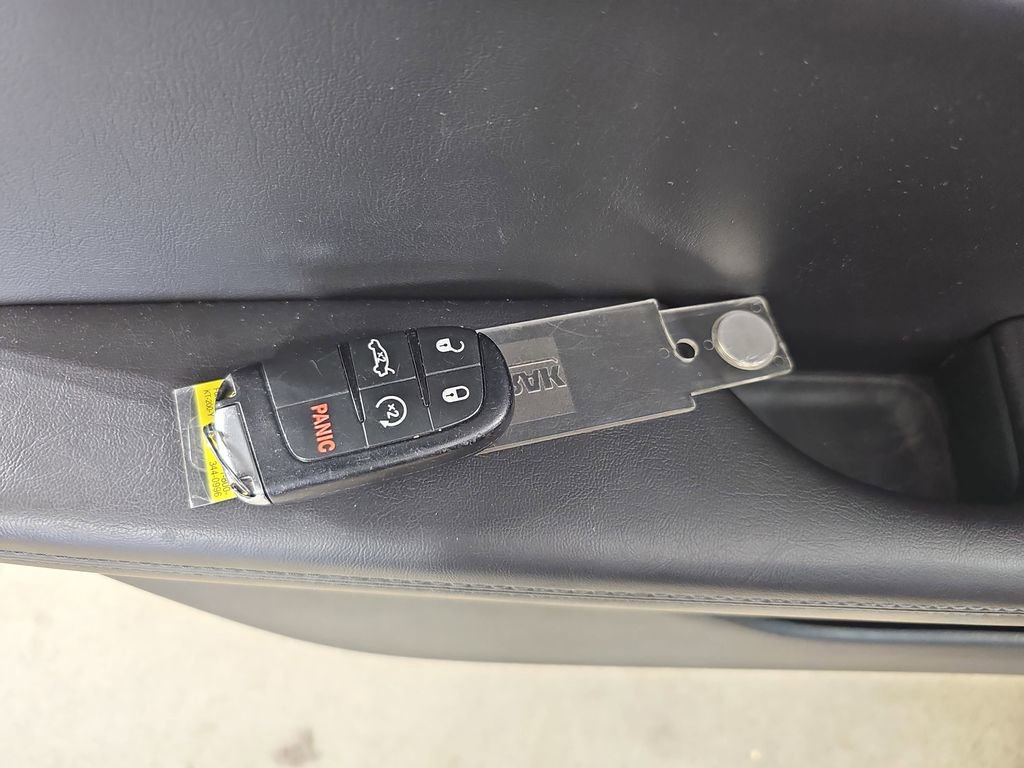 Used 2015 Chrysler 200 S w/ Navigation & Sound Group I image 39