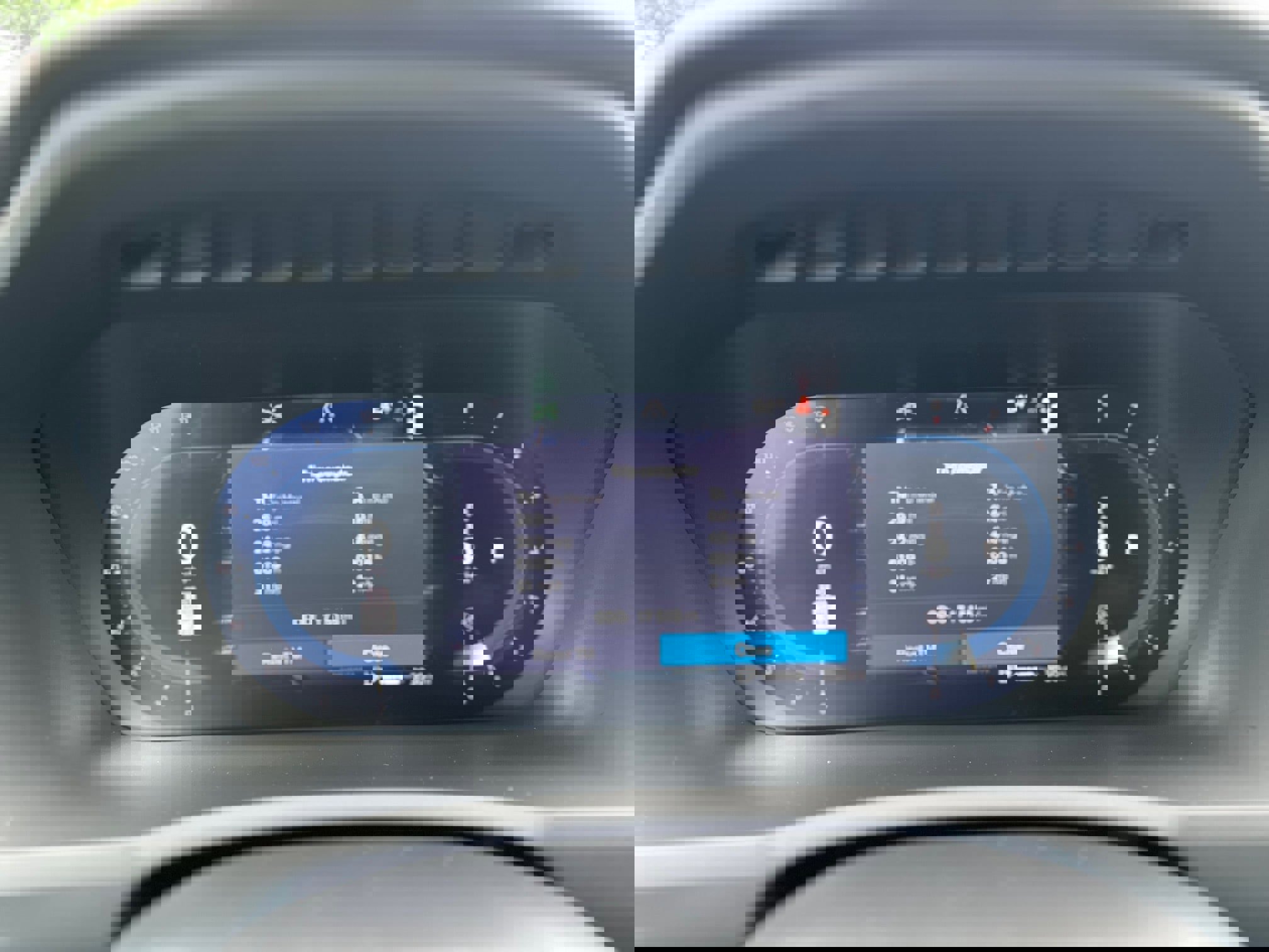 Certified 2025 Volvo XC90 B5 Core image 7