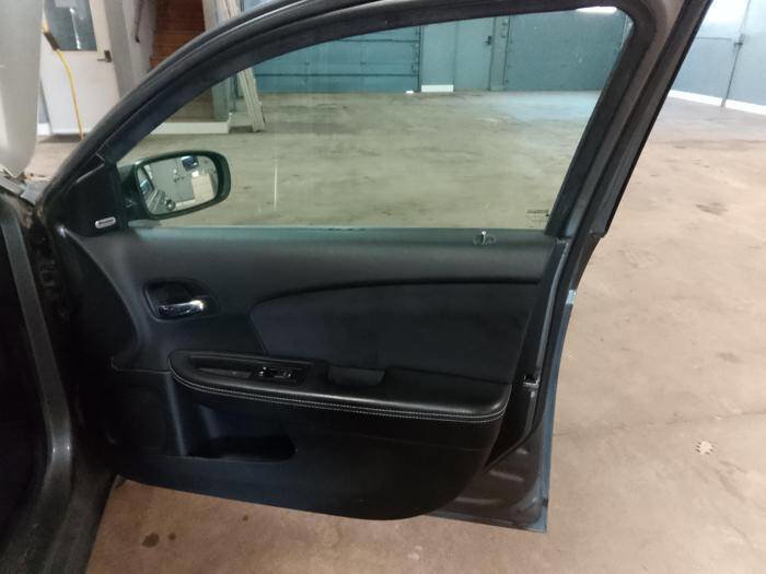 Used 2012 Chrysler 200 S FWD image 32