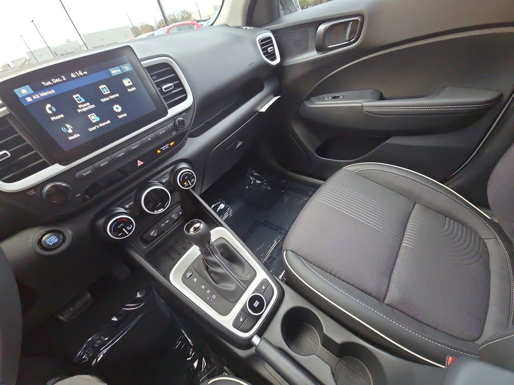 New 2026 Hyundai Venue SEL FWD image 25