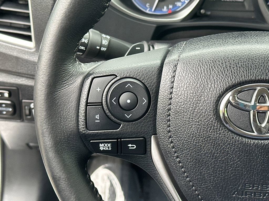Used 2015 Toyota Corolla S FWD image 19