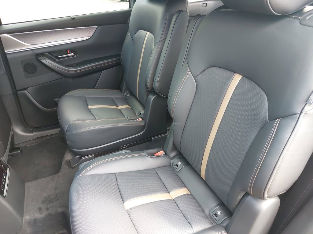 New 2025 MAZDA CX-90 Plug-In Hybrid w/ Premium Plus AWD/4WD image 16