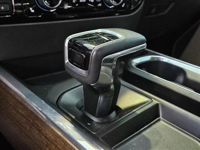 Used 2023 Chevrolet Silverado 1500 High Country w/ Z71 Off-Road Package AWD/4WD image 8