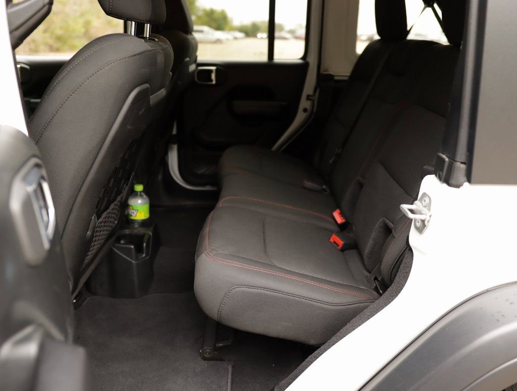 Used 2021 Jeep Wrangler Unlimited Rubicon w/ Cold Weather Group image 26