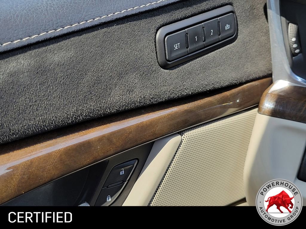 Used 2019 Cadillac Escalade ESV Premium Luxury image 30