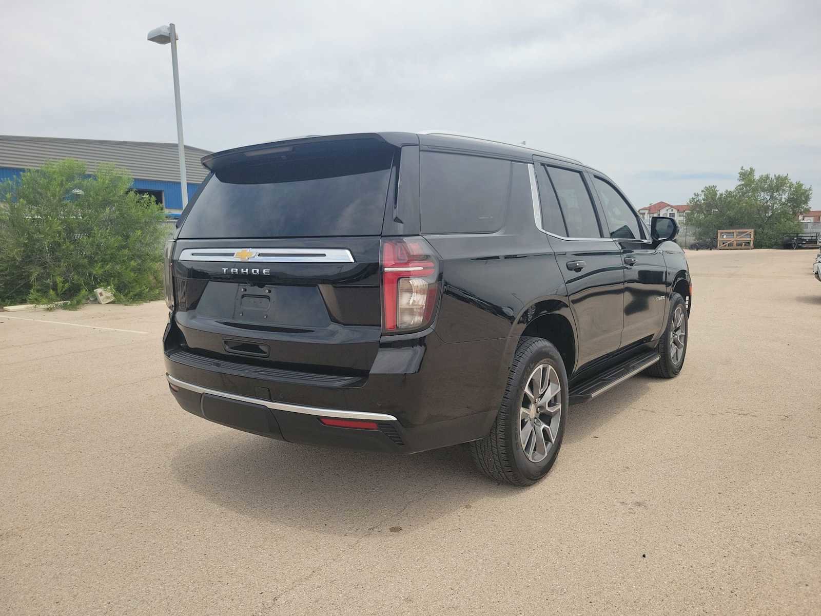 Used 2024 Chevrolet Tahoe LS w/ Max Trailering Package RWD image 8