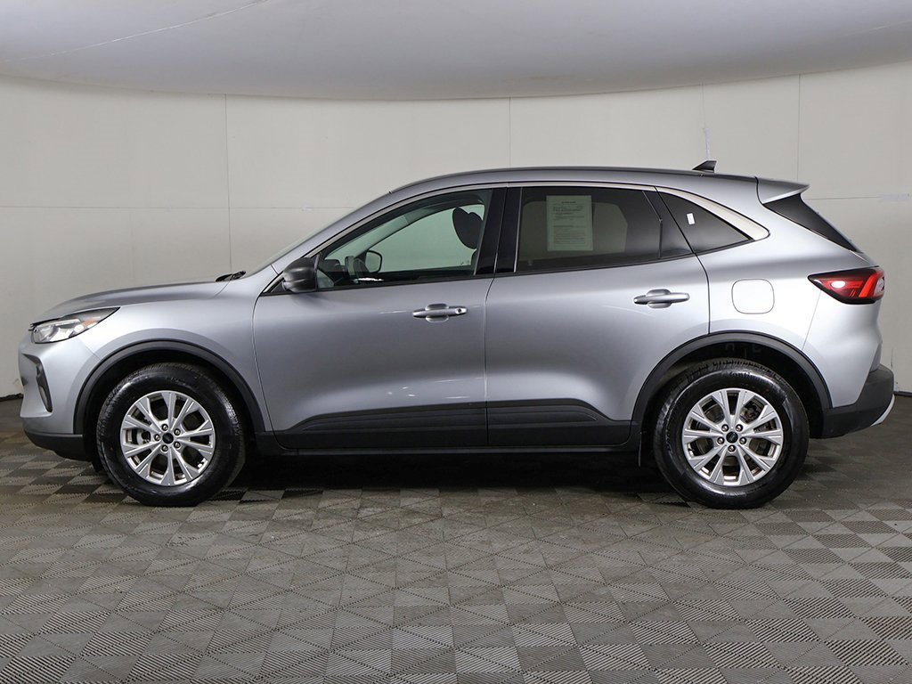 Used 2023 Ford Escape Active image 16