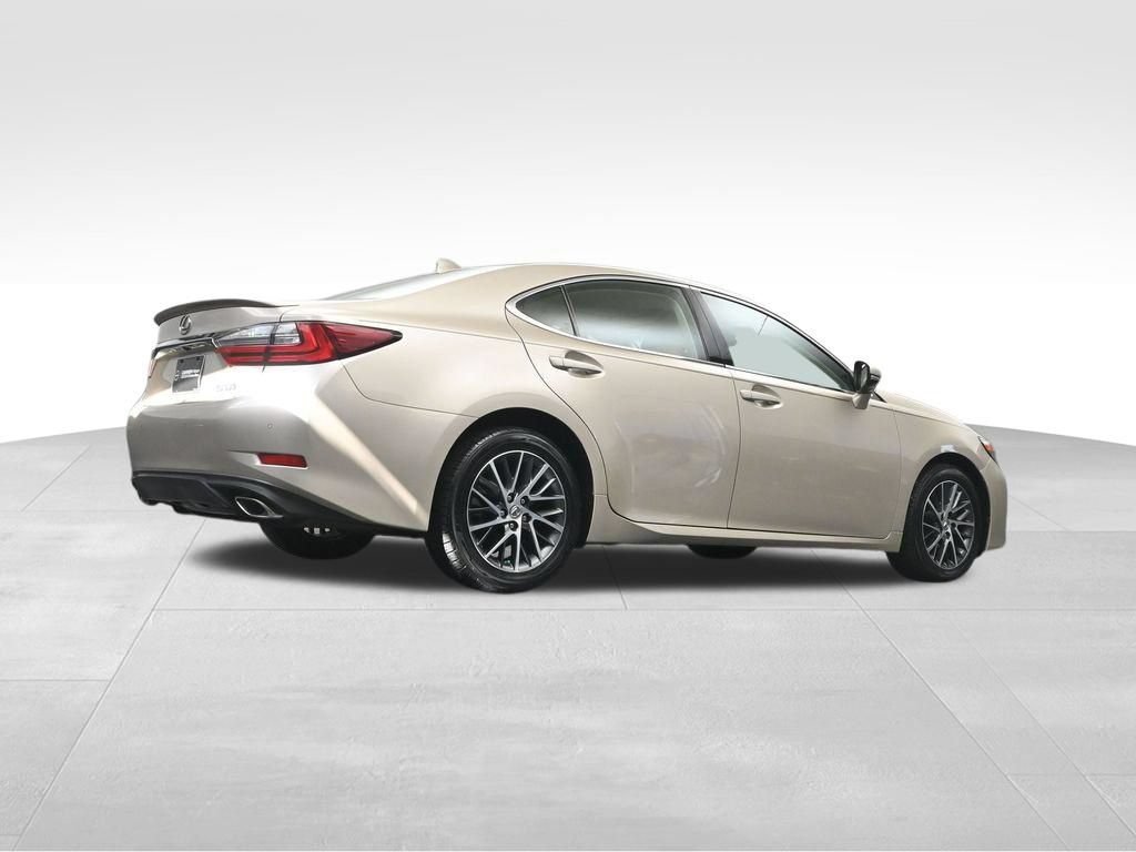 Used 2018 Lexus ES 350 w/ Luxury Package w/Wood Trim FWD image 29